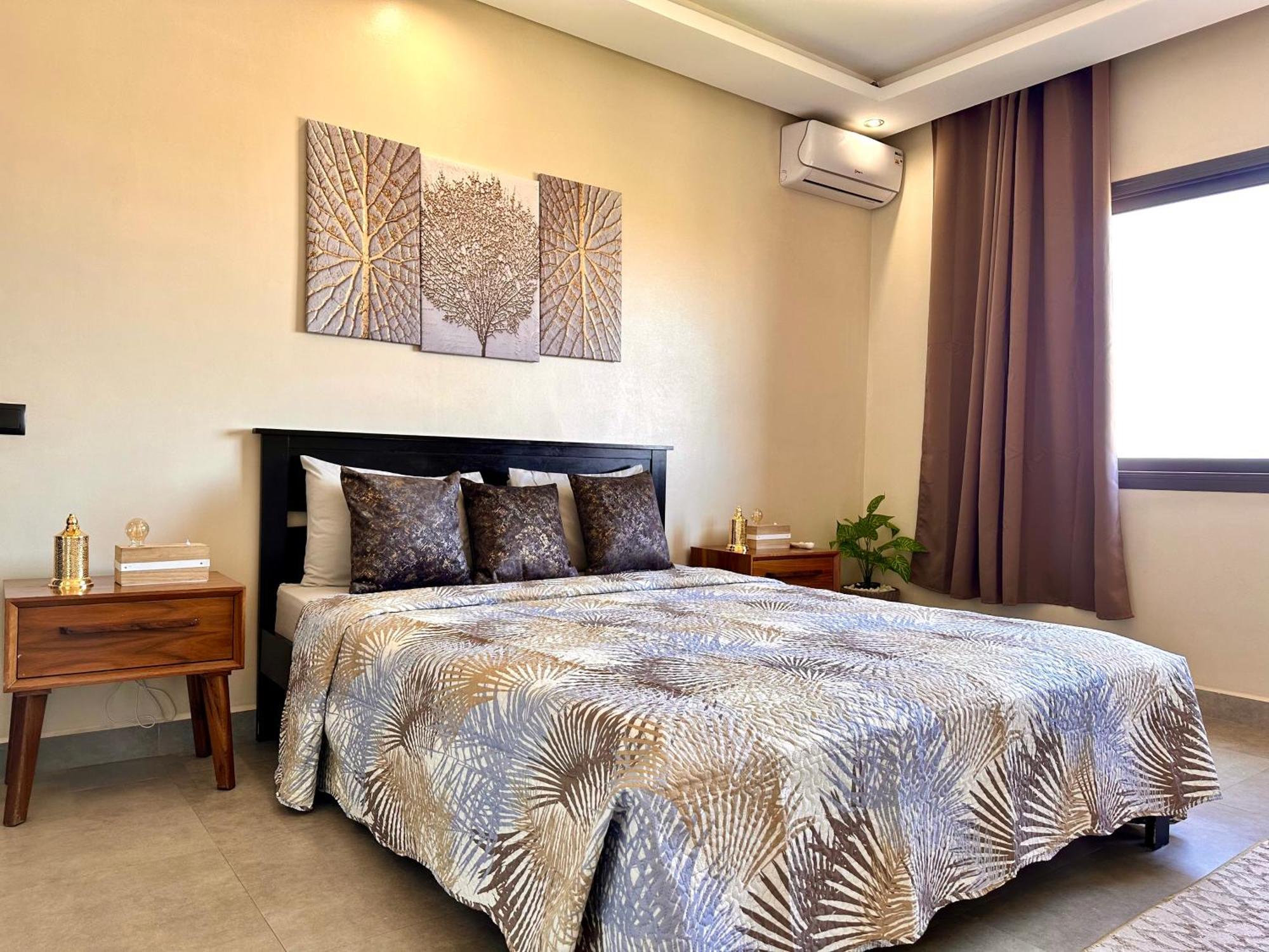 Moderne, Lumineux & Spacieux Avec Balcon -Central -Wifi-Smart Tv-Clim Marrakesh Luaran gambar